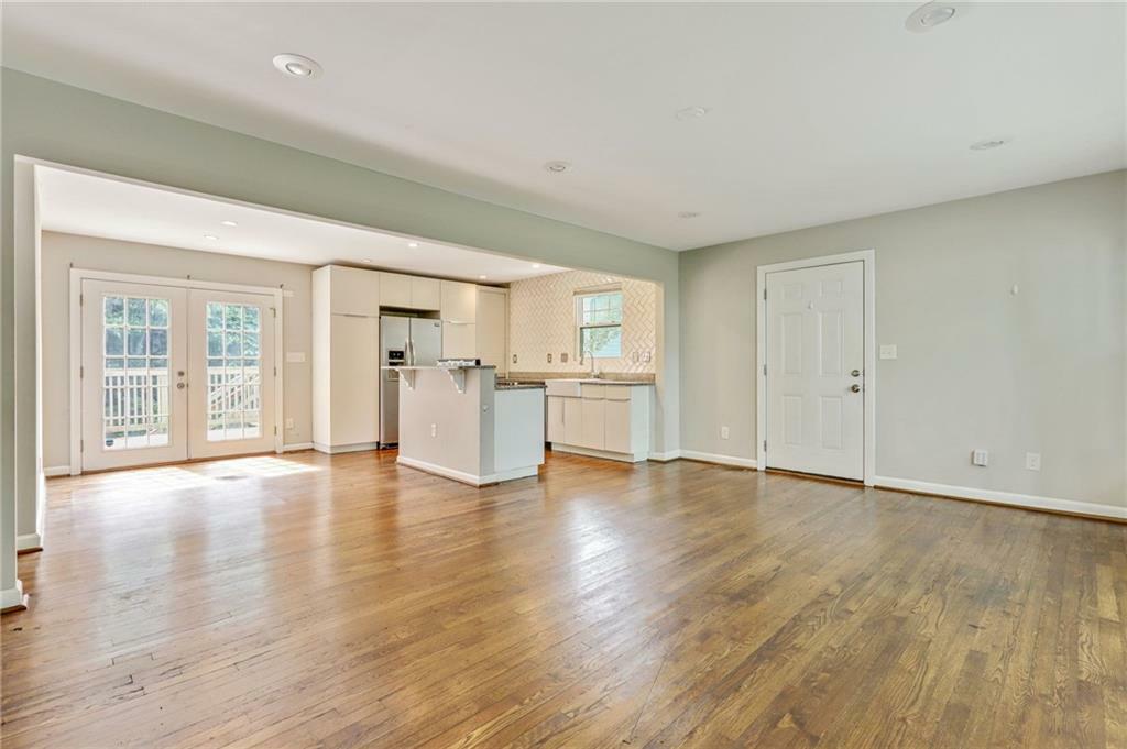 Property Photo: 511 Ashburton Avenue GA 30032