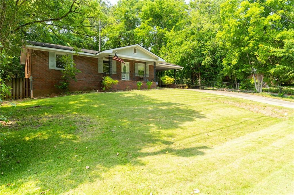 Property Photo: 707 29th Street AL 36867