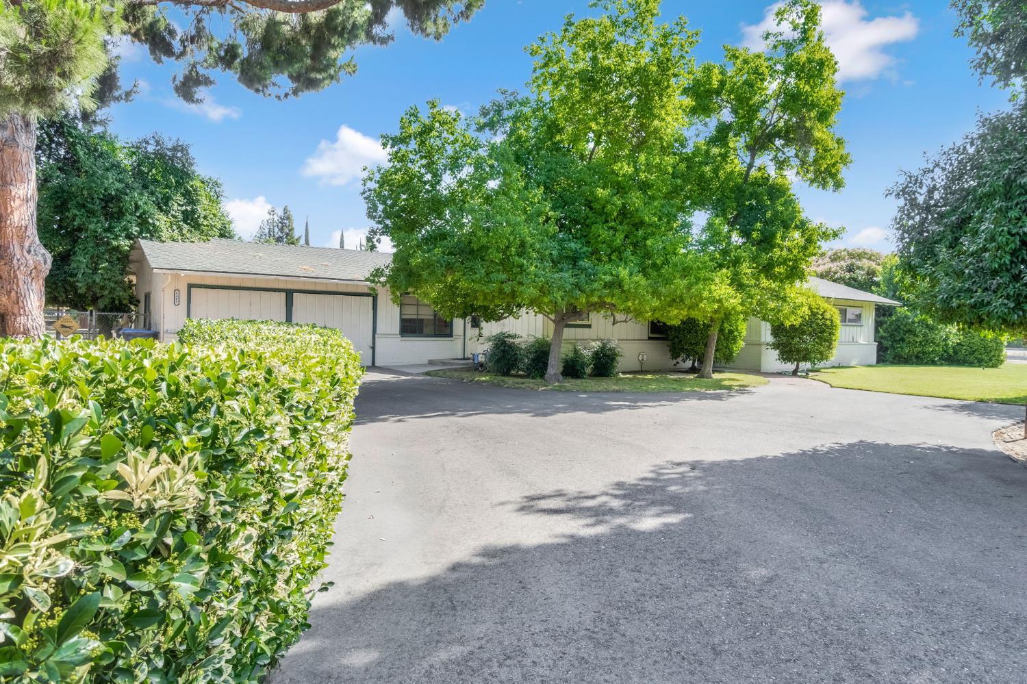 Property Photo:  5495 E Atchison Street  CA 93727 