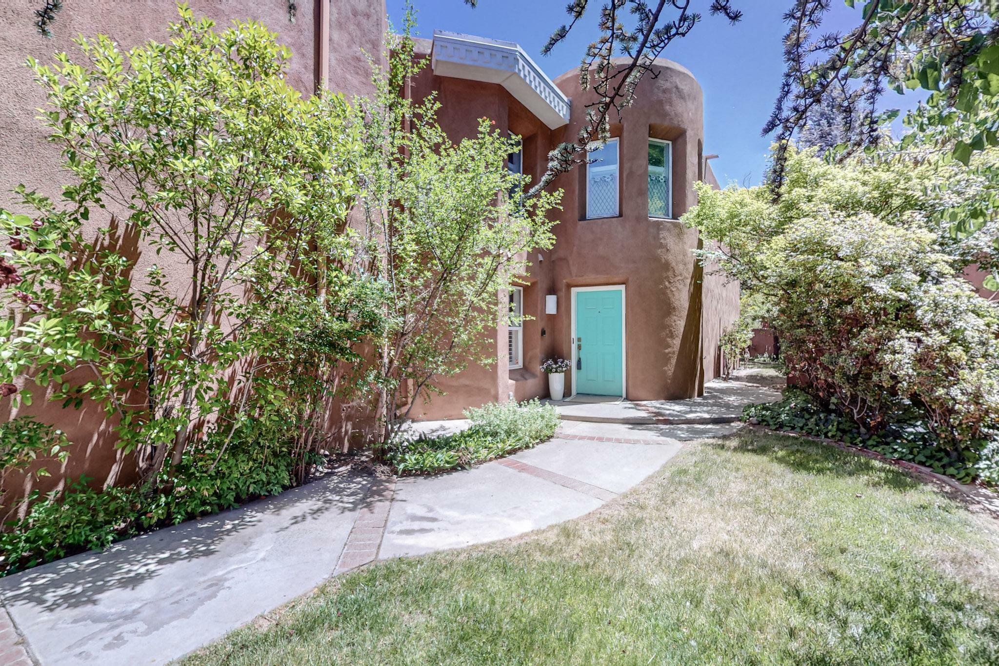 Property Photo: 2904 Calle De Alamo NW NM 87104