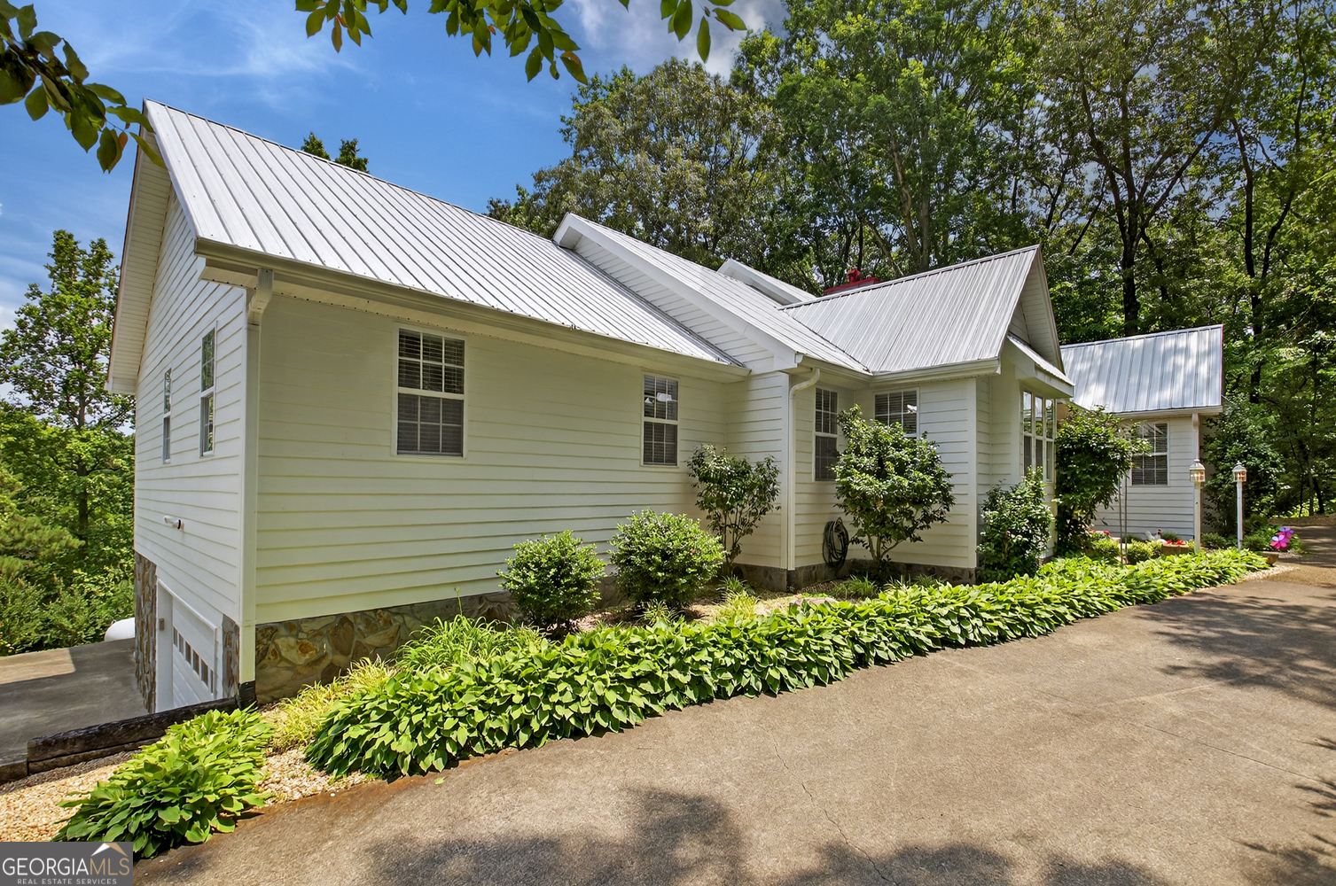 Property Photo: 1398 Antioch Church Road GA 30175