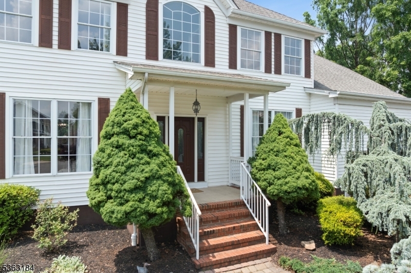 Property Photo: 17 Wolverton Ln NJ 08844