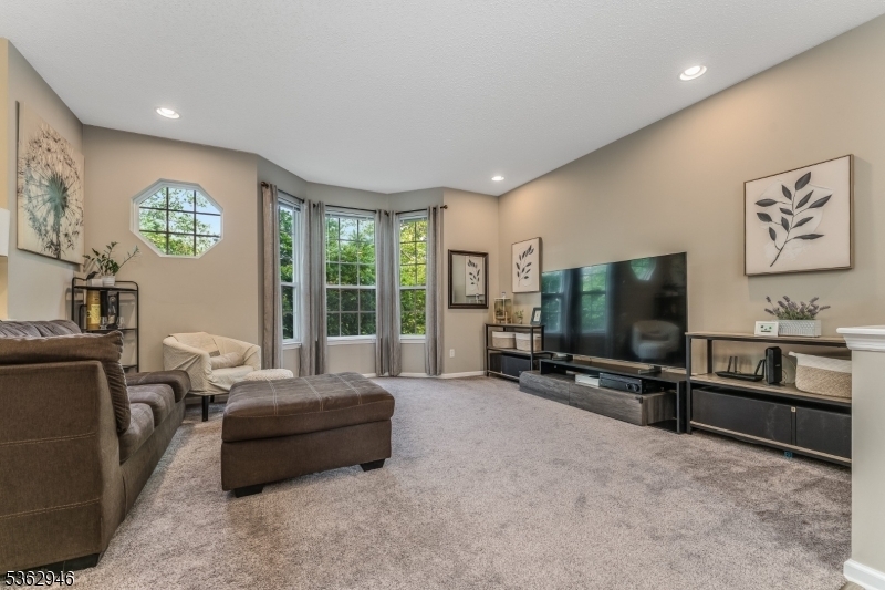Property Photo: 25 Clearbrook Ln NJ 08822