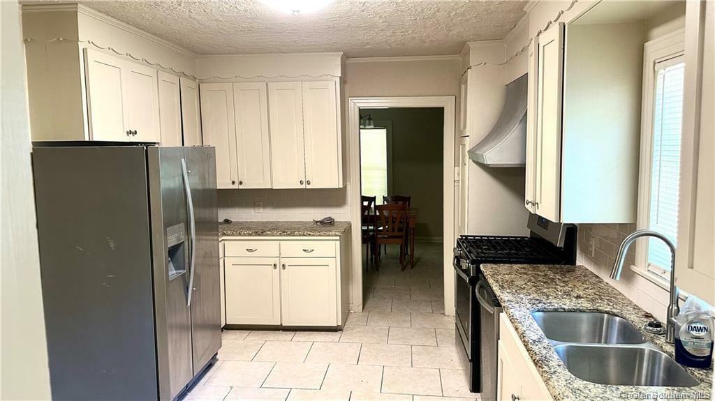 Property Photo:  2000 Rose Street  LA 70601 