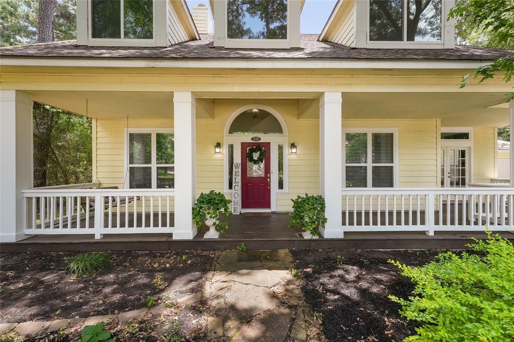 Property Photo: 255 S Crimson Clover Court TX 77381