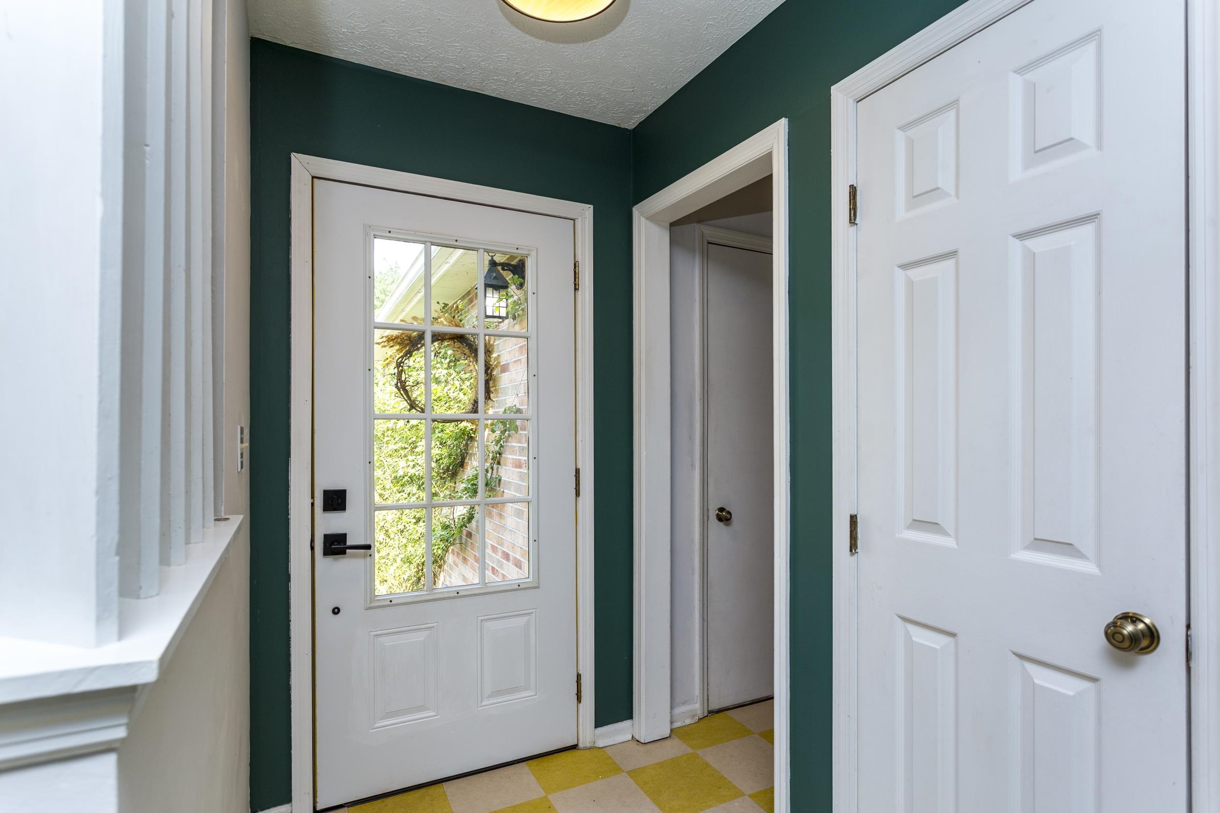 Property Photo: 2104 Donald Ave WV 25701