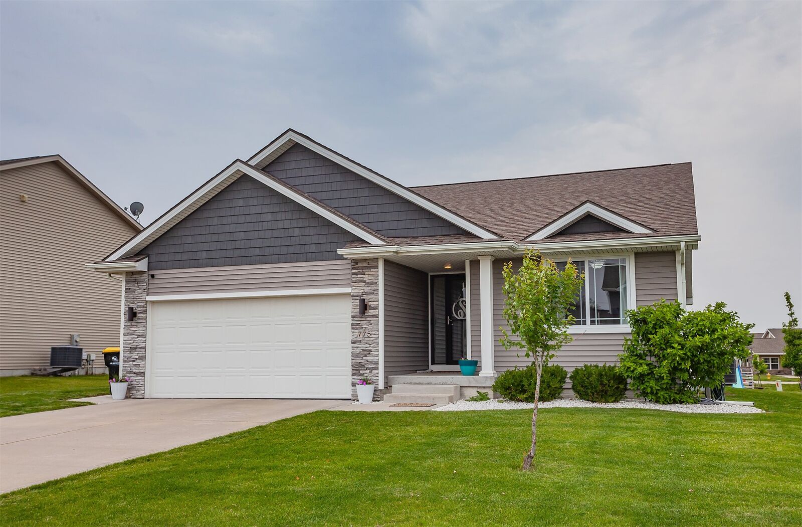 Property Photo:  775 NE Addison Drive  IA 50263 
