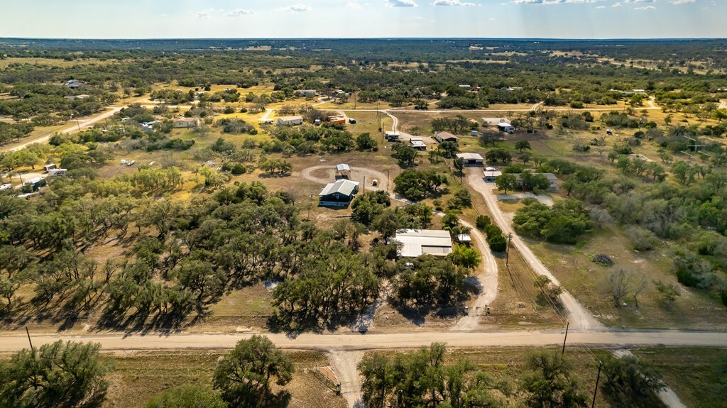 Property Photo: 129 N Rolling Oaks Ln TX 78631