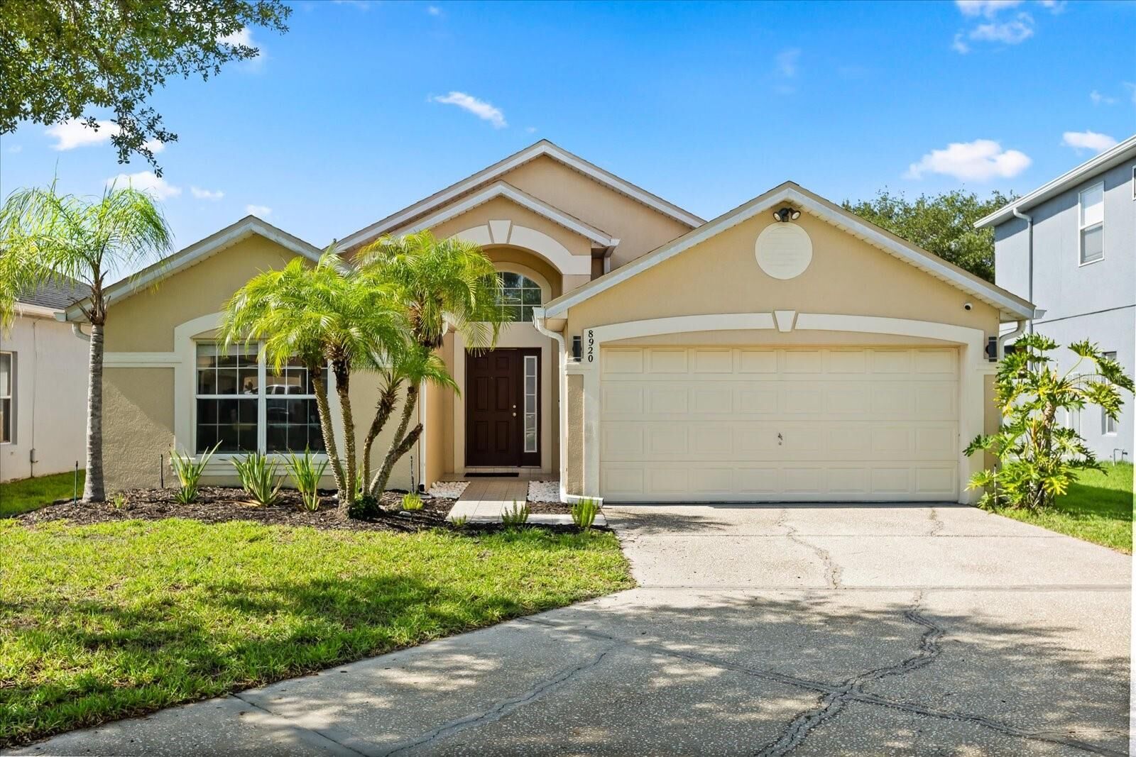 Property Photo: 8920 Palisades Beach Avenue FL 32829