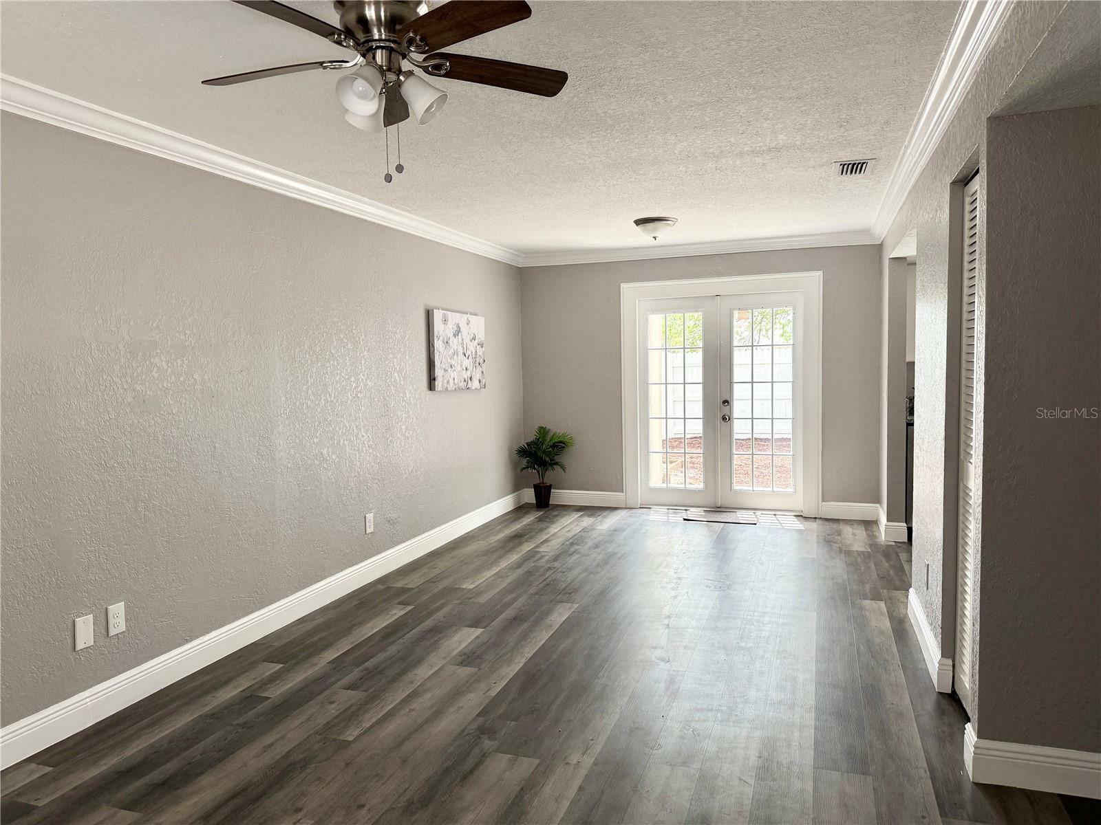 Property Photo: 5229 Tennis Court Circle FL 33617