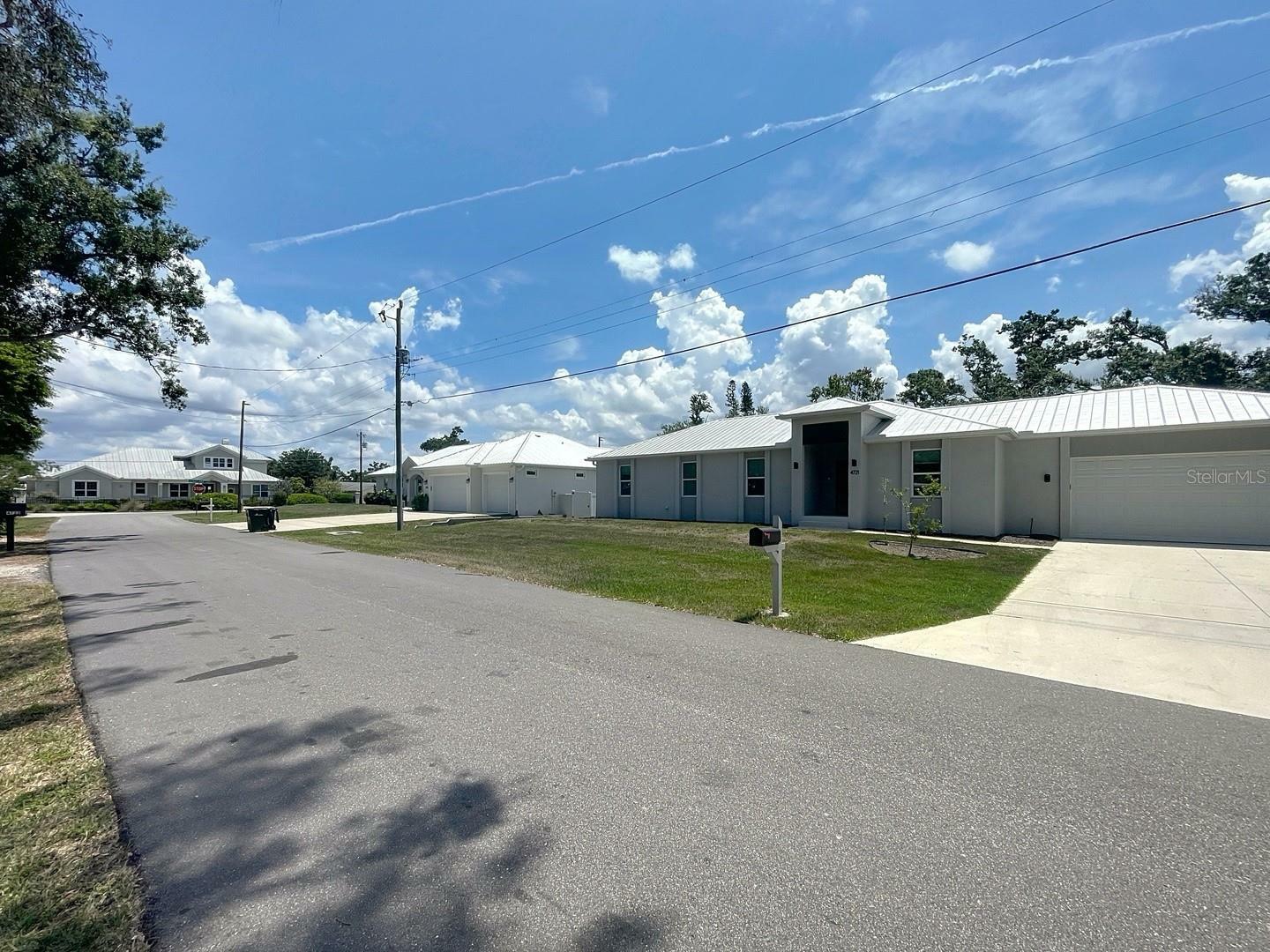 Property Photo: 4722 Harris Avenue FL 34233