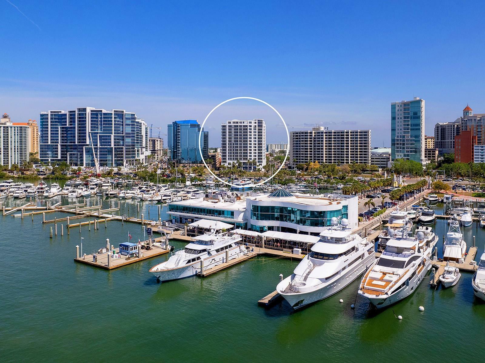 Property Photo:  1233 N Gulfstream Avenue 401  FL 34236 