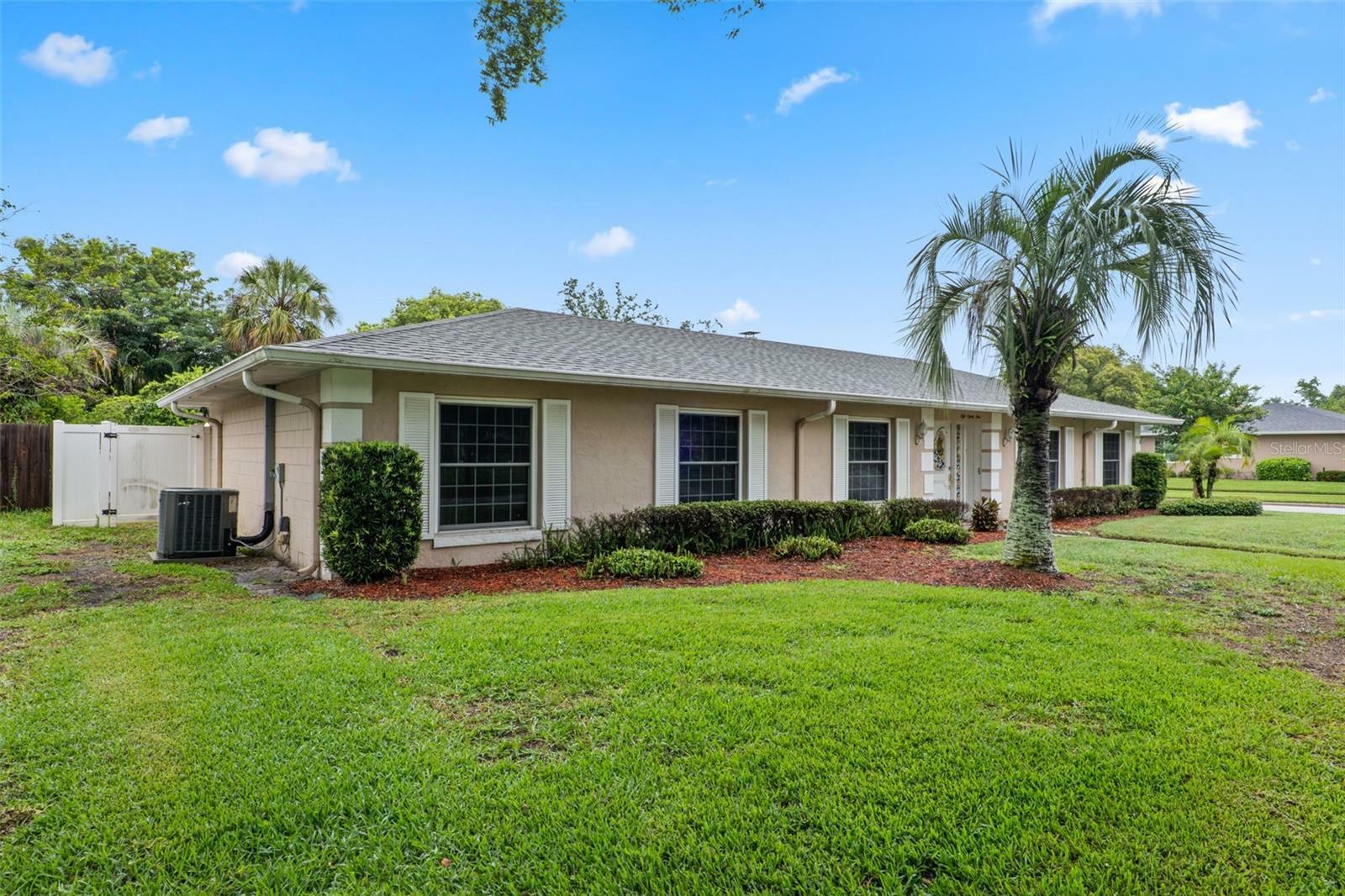 Property Photo: 5089 Jennifer Place FL 32807