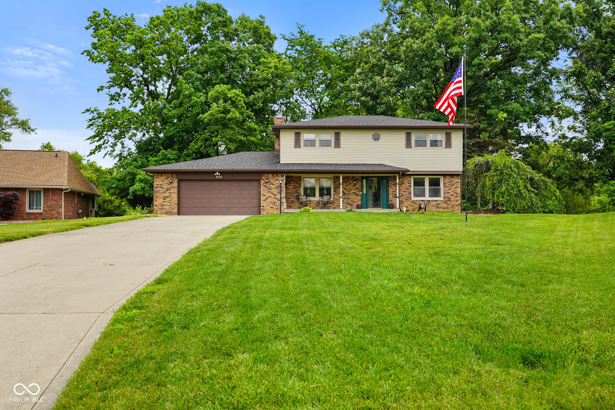 Property Photo: 955 Wood Creek Place IN 46142