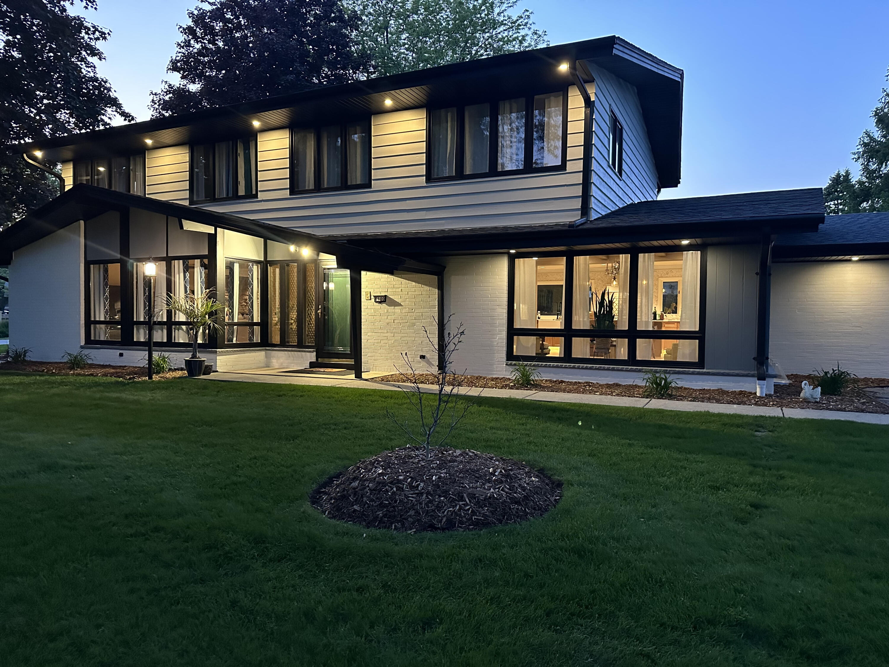 Property Photo: 8100 W Holmes Ave WI 53220