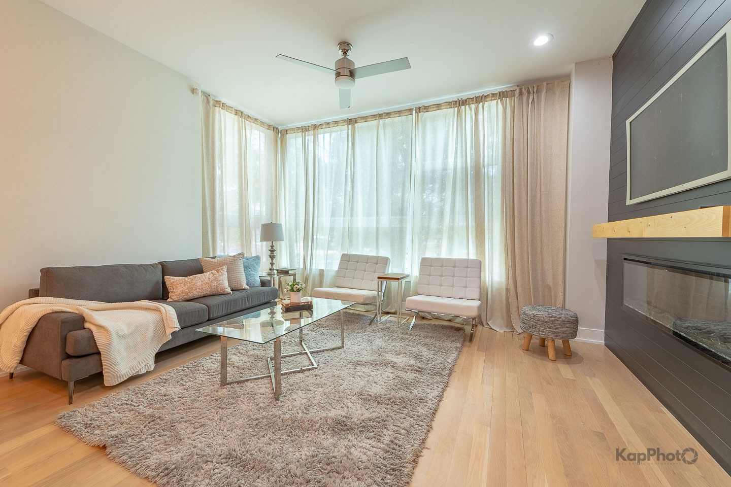 Property Photo: 2414 W Grenshaw Street 1E IL 60612