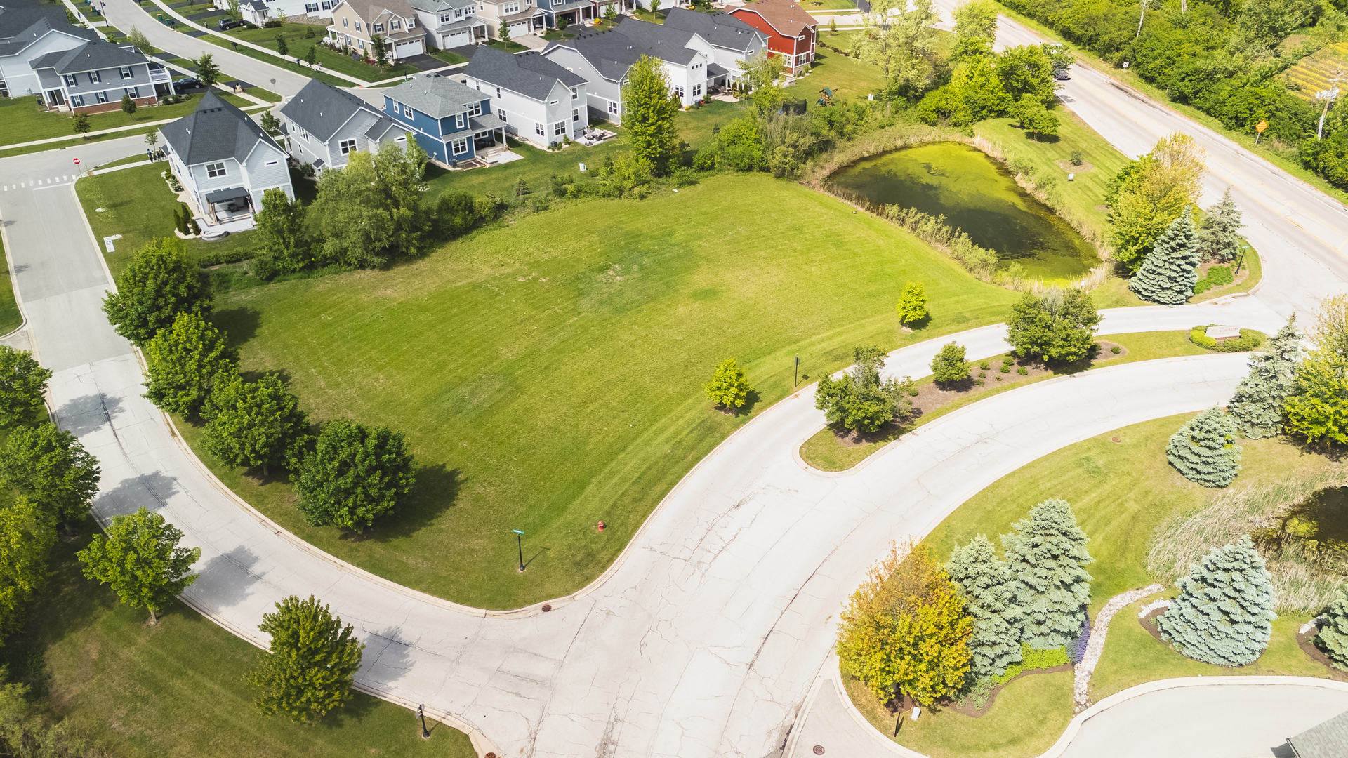 11 Executive Drive  Hawthorn Woods IL 60047 photo