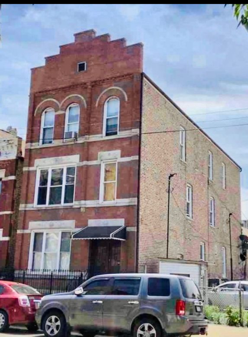 Property Photo: 1533 W 17th Street 2R IL 60608