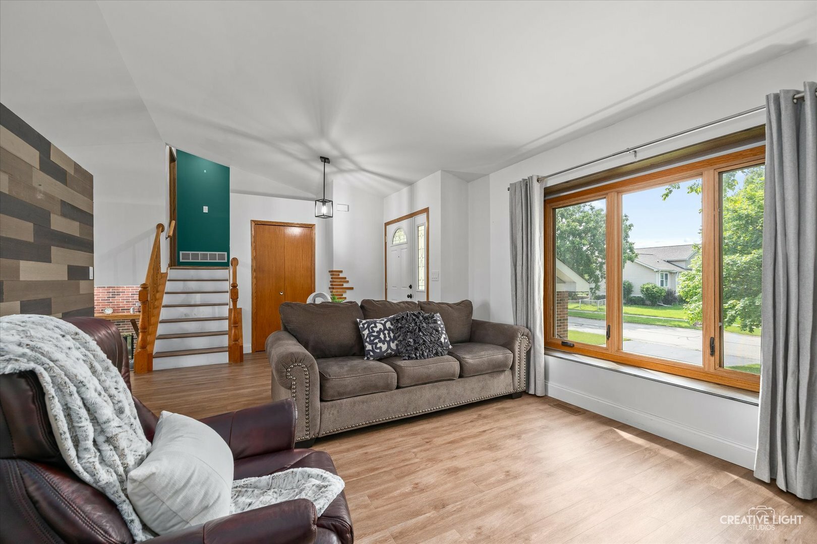 Property Photo: 1607 Terri Circle IL 60563