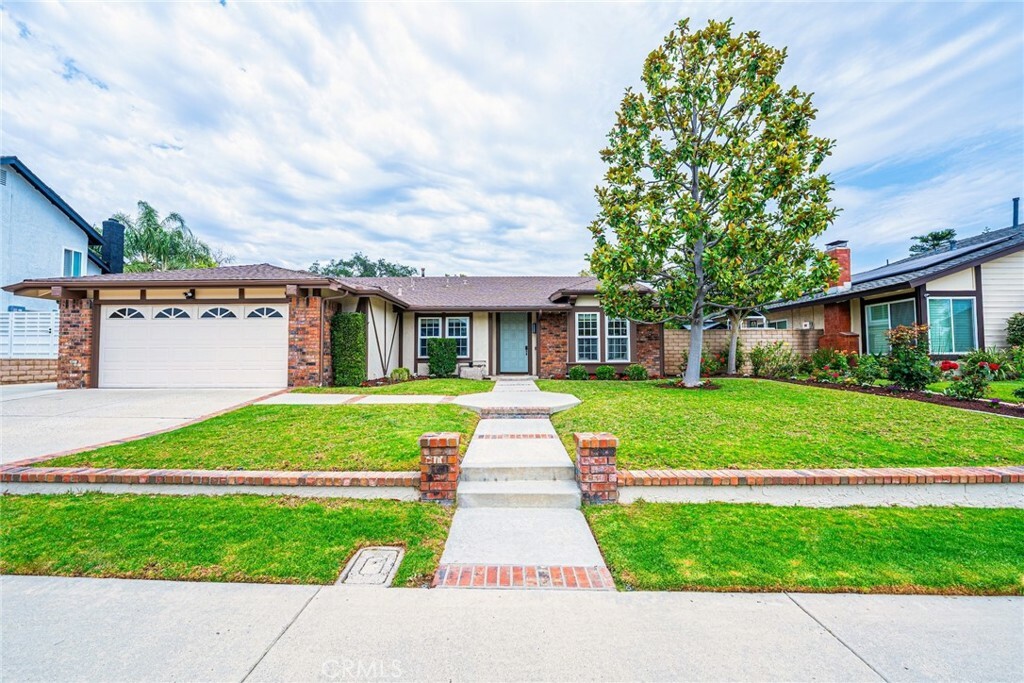 5940 Avenida Antigua  Yorba Linda CA 92887 photo