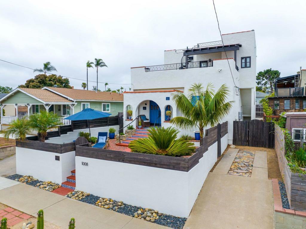 Property Photo: 1008 S Ditmar Street CA 92054