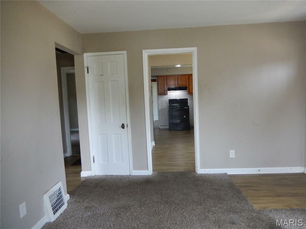 Property Photo: 7450 Calvin Avenue MO 63136