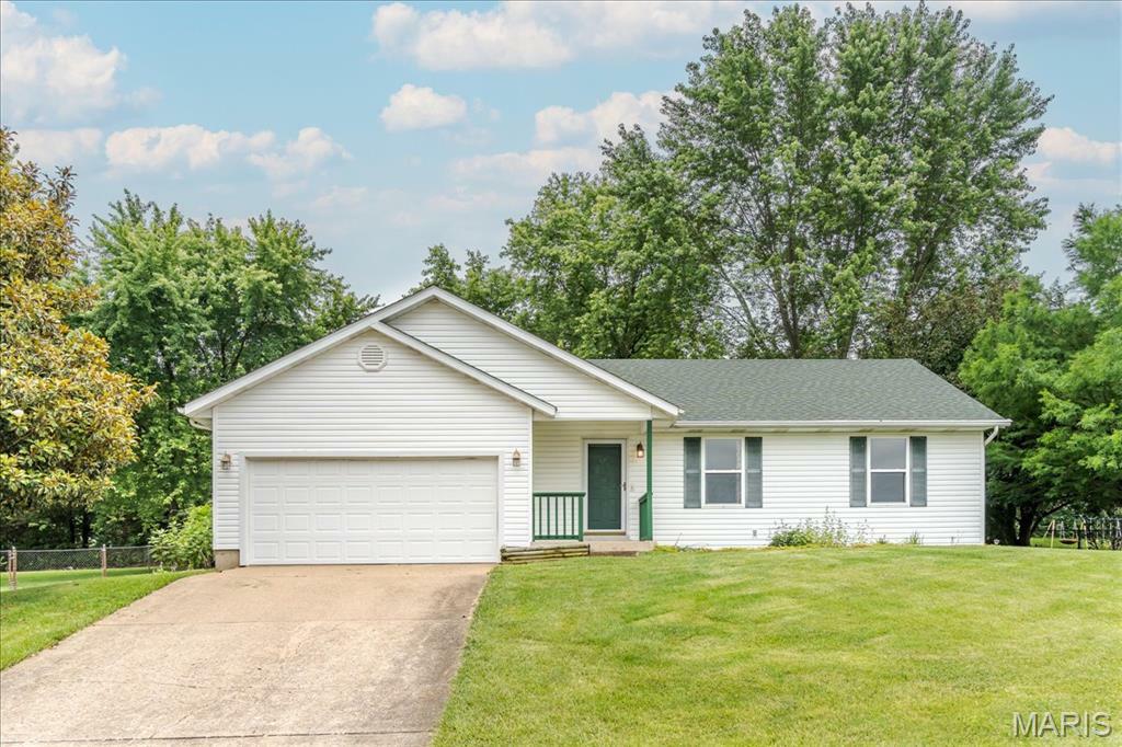 Property Photo: 7736 Meadow View Circle MO 63084