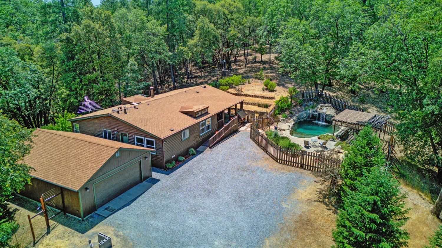 Property Photo: 21055 Forest Lake Place CA 95713