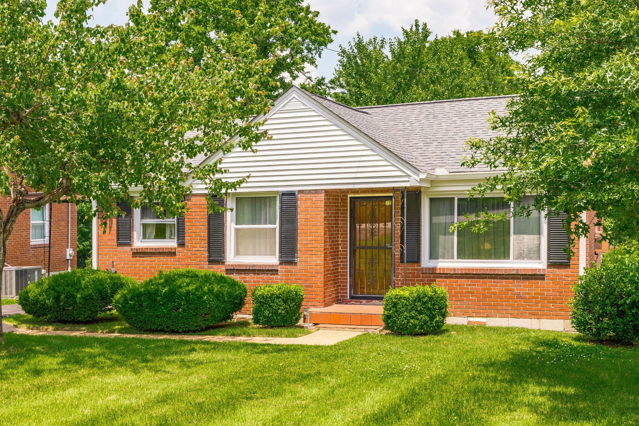 Property Photo: 2336 Dennywood Dr TN 37214