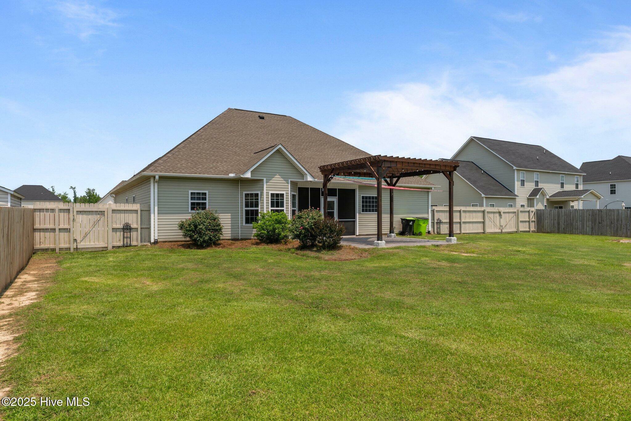 Property Photo: 1006 Kingfish Way NC 28562