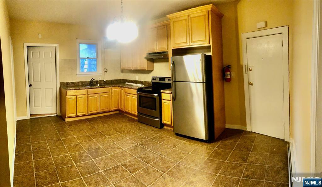 Property Photo:  46 Harrison Avenue 1  NJ 07029 