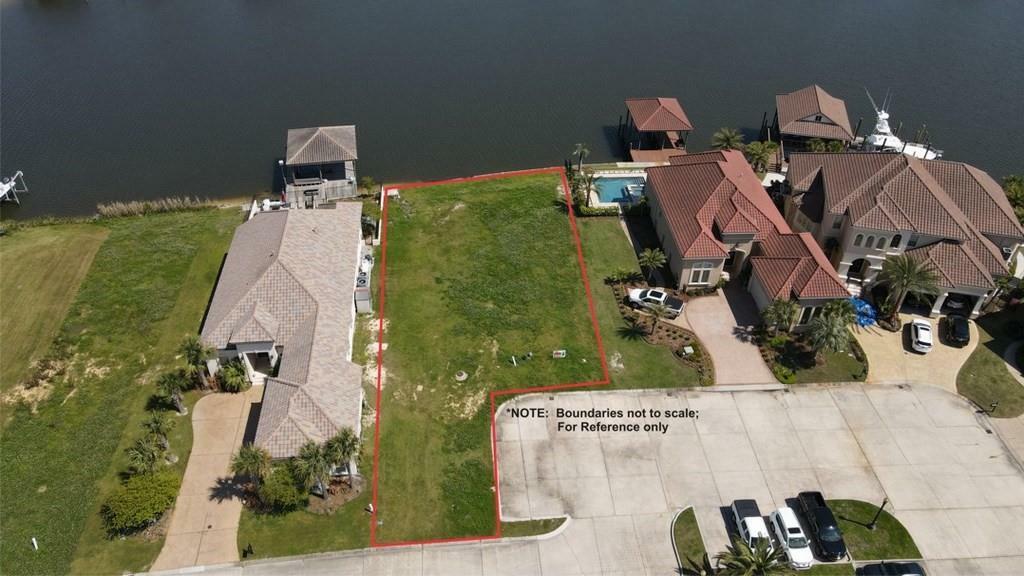 Property Photo: 1045/1051 S Marina Villa Drive LA 70461