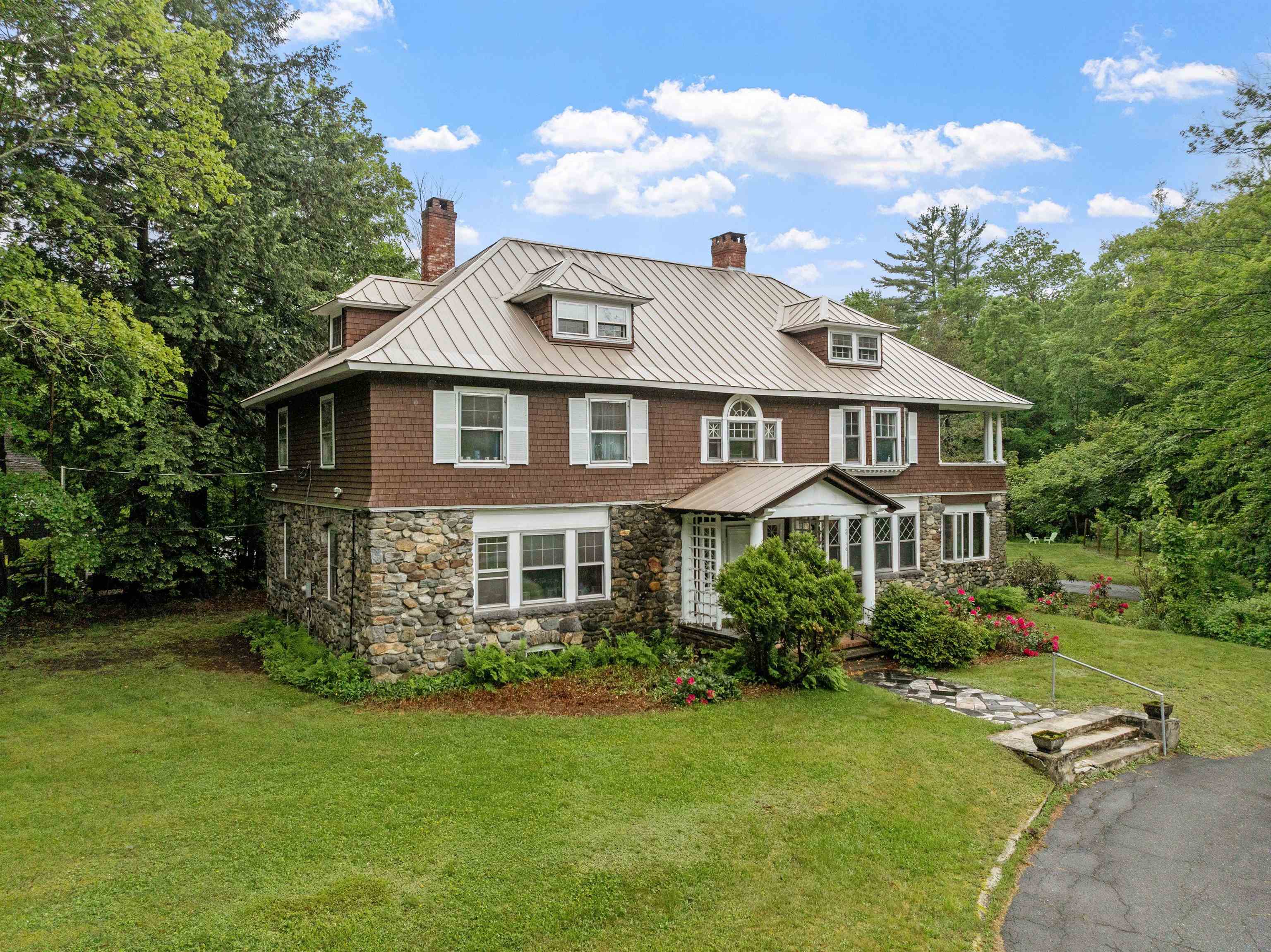 Property Photo: 1 Foster Place NH 03743