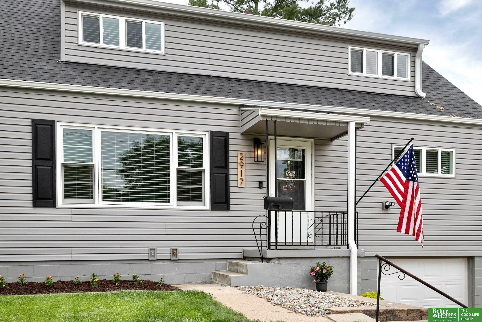Property Photo: 2917 Westgate Road NE 68124