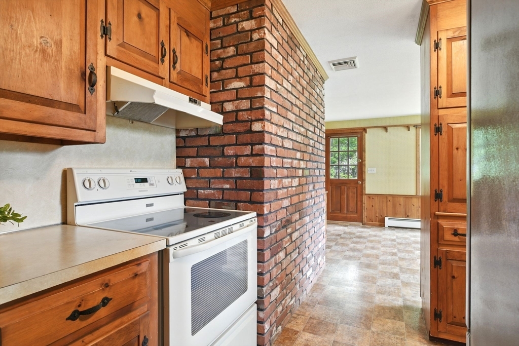 Property Photo:  45 Yankee Circle  MA 01085 