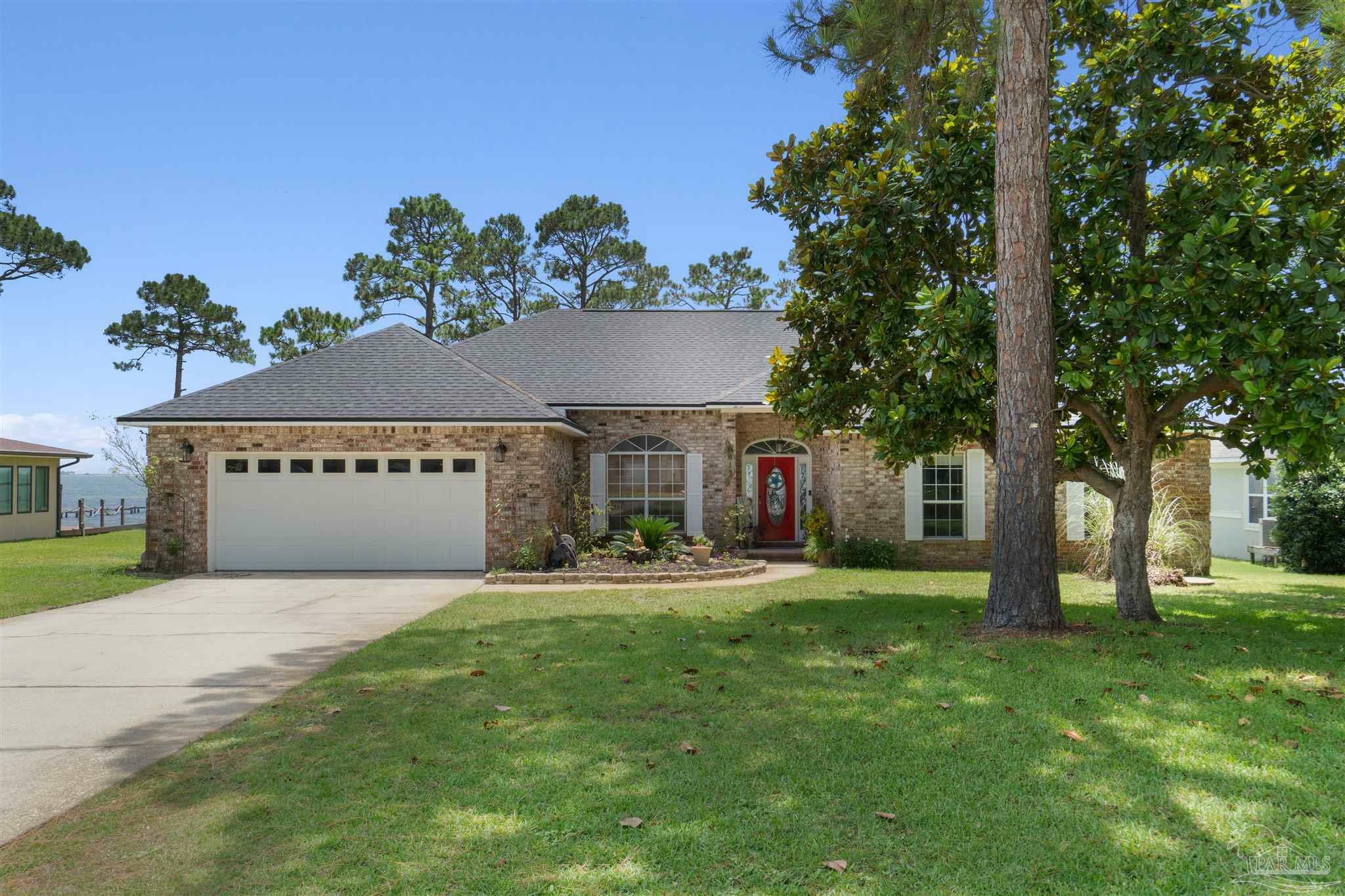 Property Photo: 6817 Tidewater Dr FL 32566