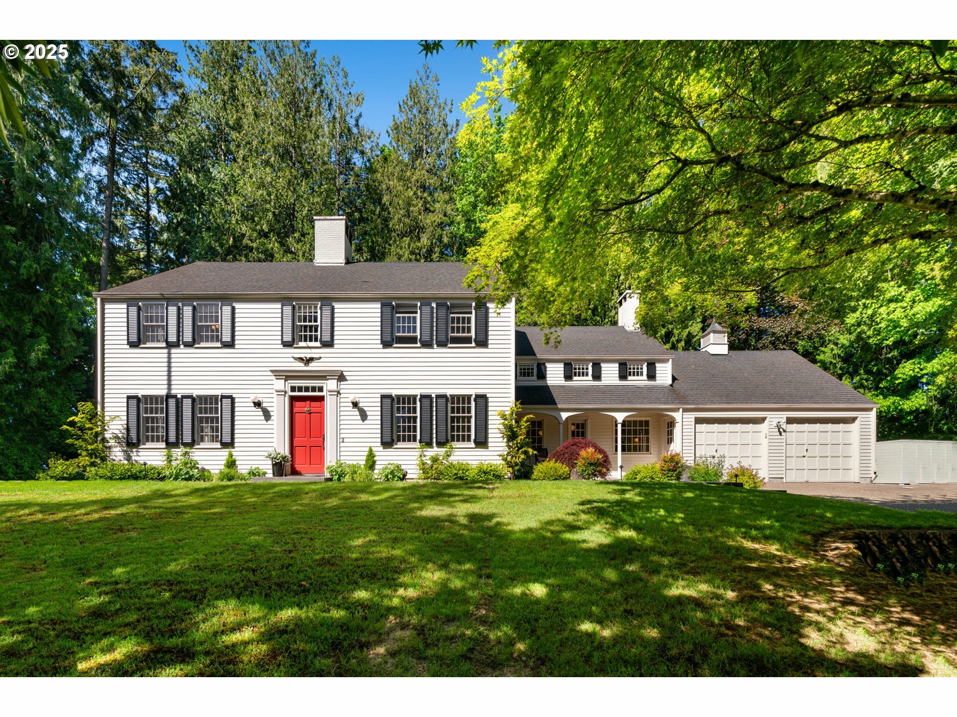 Property Photo: 7330 SW Dogwood Pl OR 97225