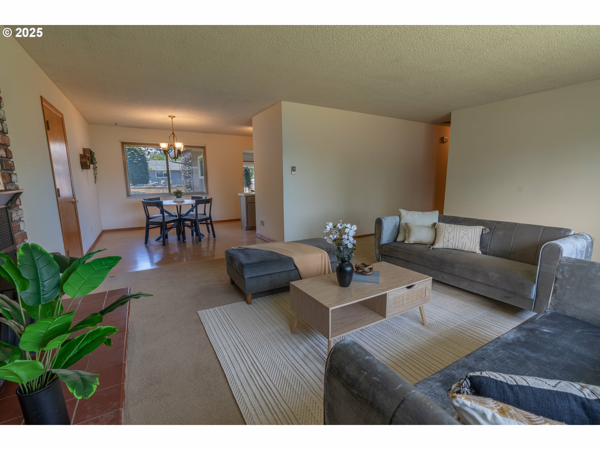 Property Photo: 420 24th St OR 97031