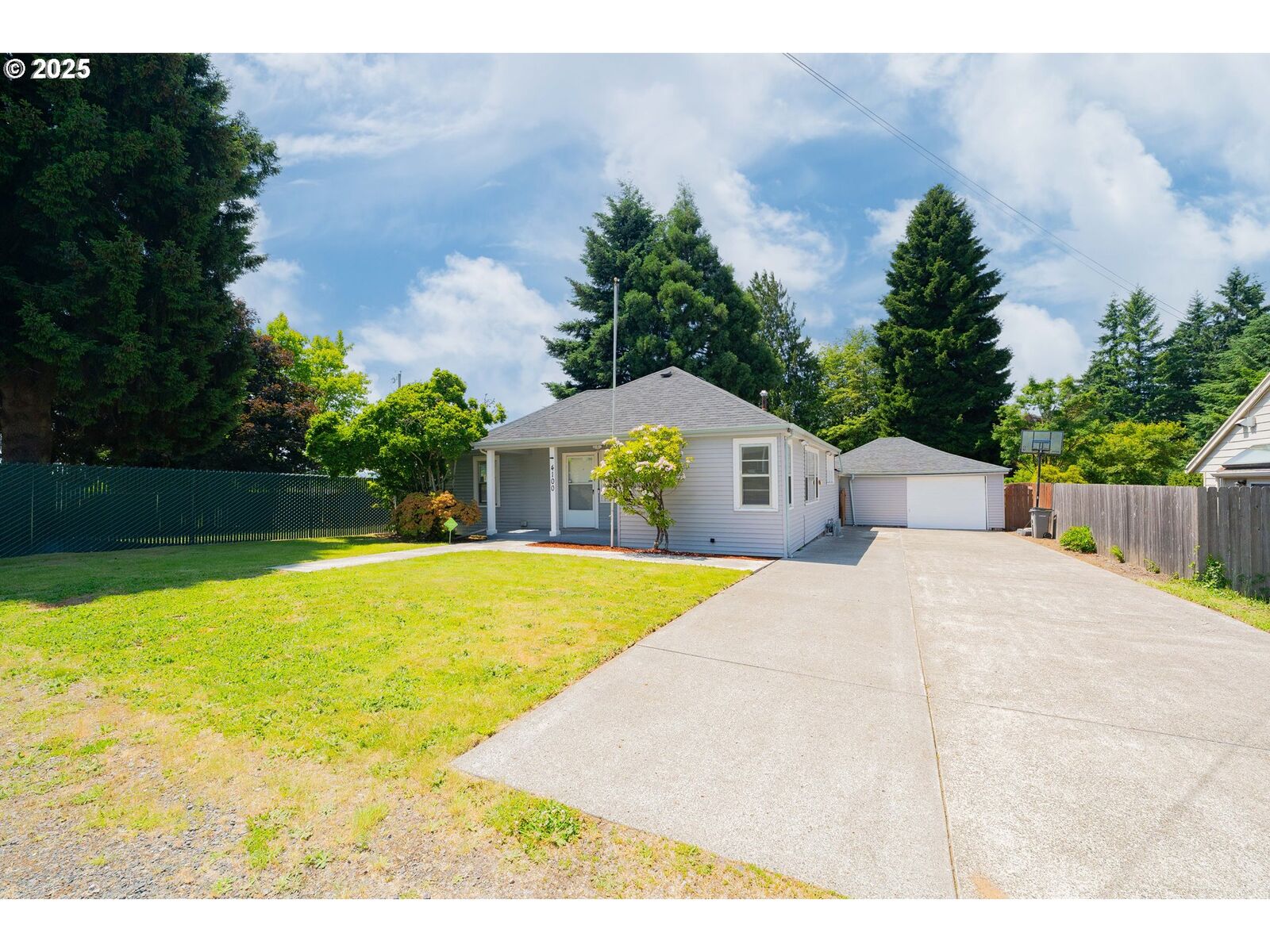 Property Photo: 4100 NE 42nd Ave WA 98661