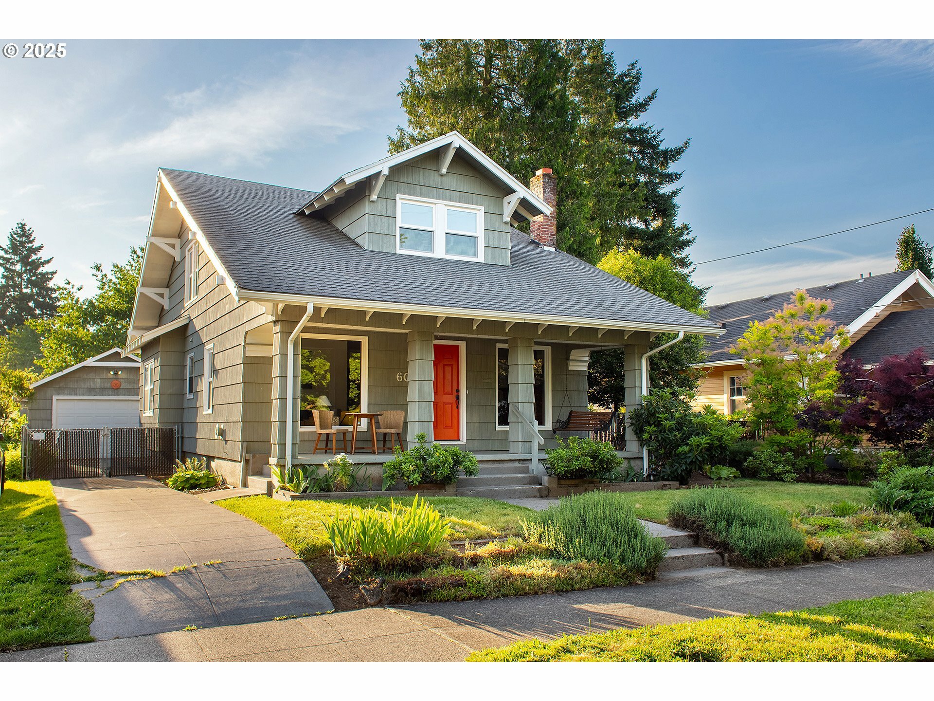Property Photo: 602 NE 71st Ave OR 97213