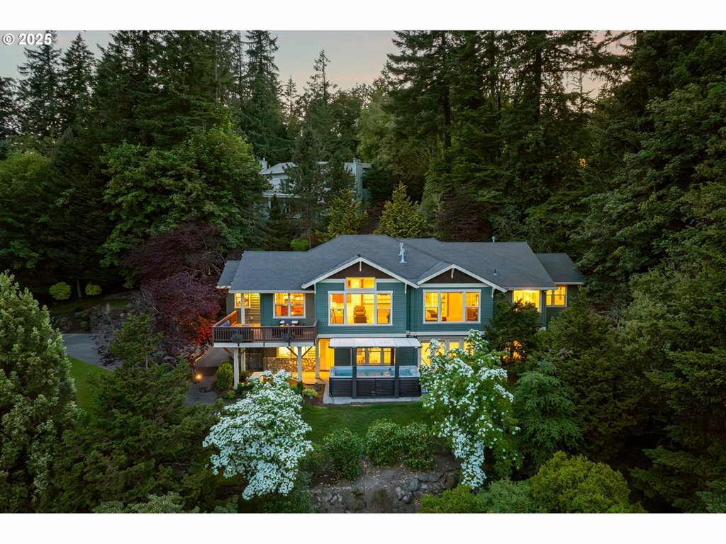 Property Photo: 19375 SW Eastside Rd OR 97034