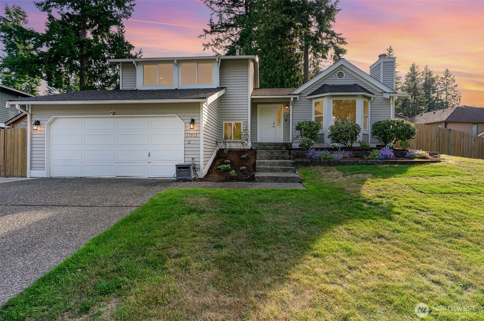 Property Photo: 17913 158th Pl SE WA 98058