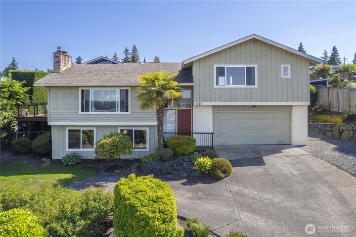 Property Photo: 245 SW 298th Place WA 98023
