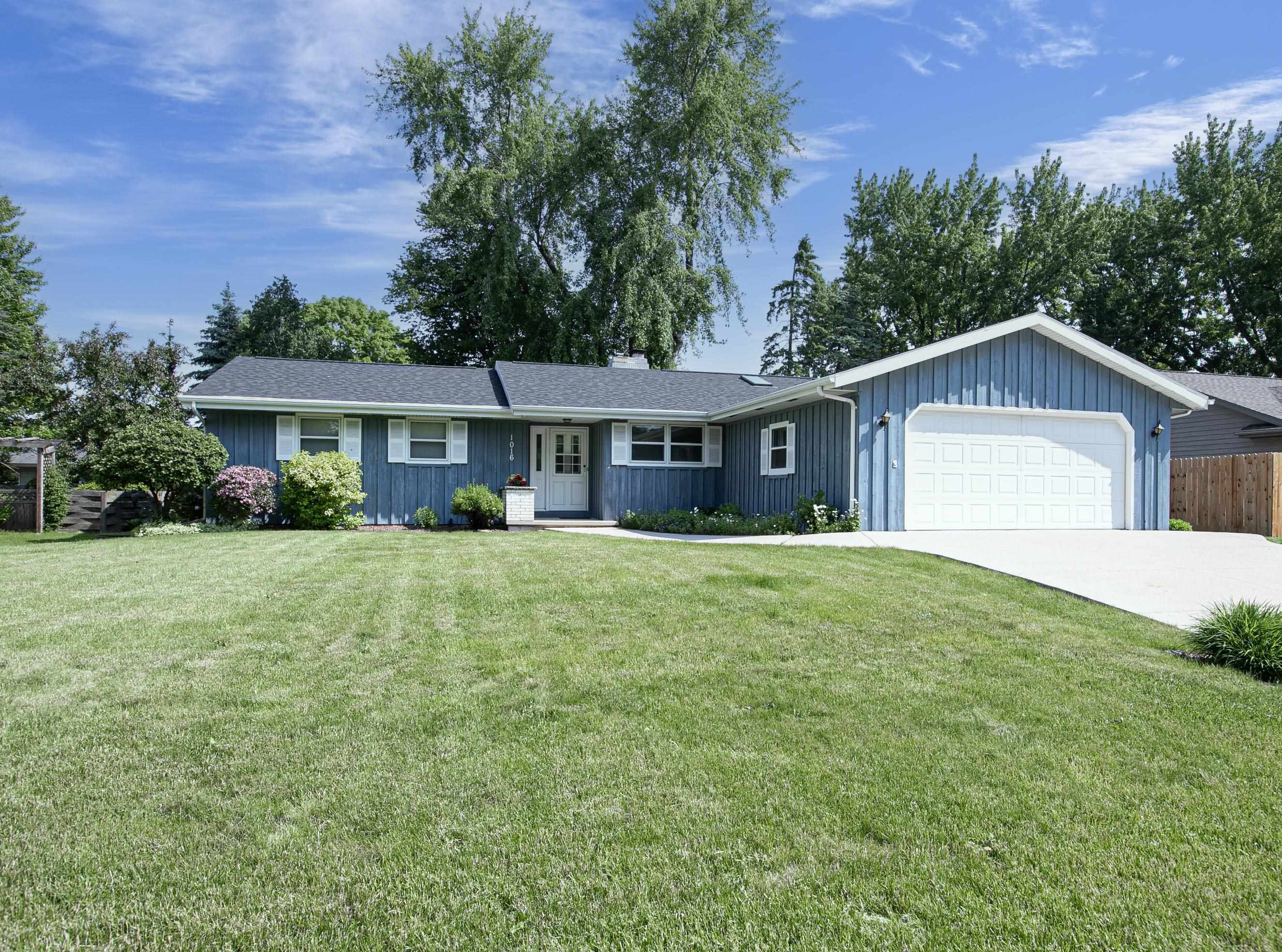 Property Photo: 1016 E Marnie Lane WI 54911