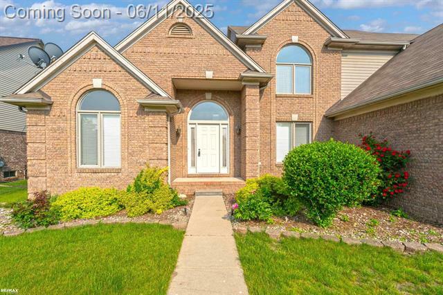 Property Photo:  45259 Yorkshire Drive  MI 48044 