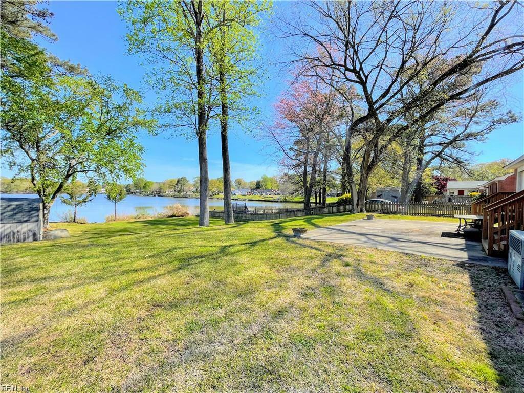 Property Photo: 5924 Woodstock Ct VA 23464