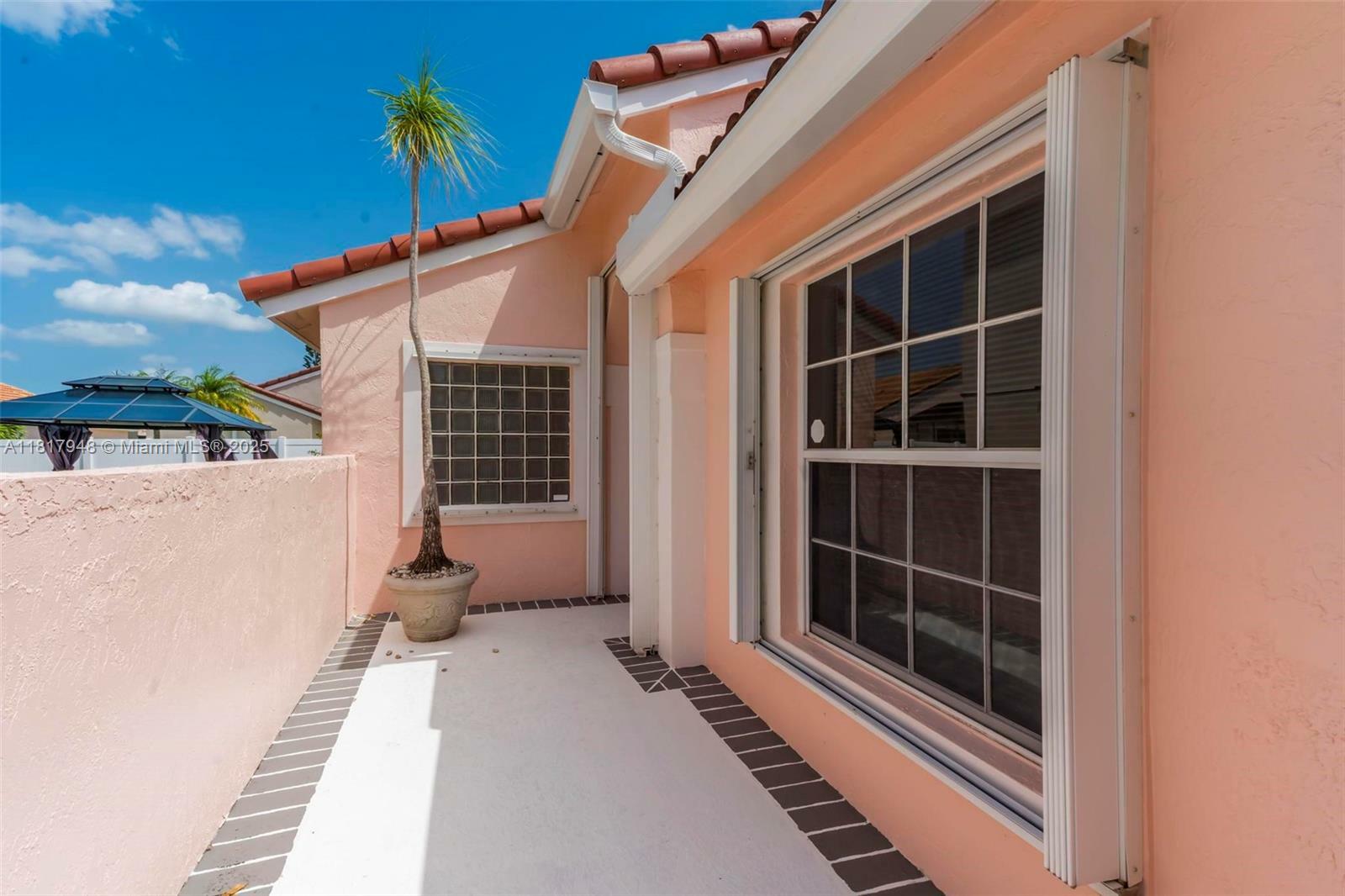 Property Photo:  1061 NW 191st Ave  FL 33029 