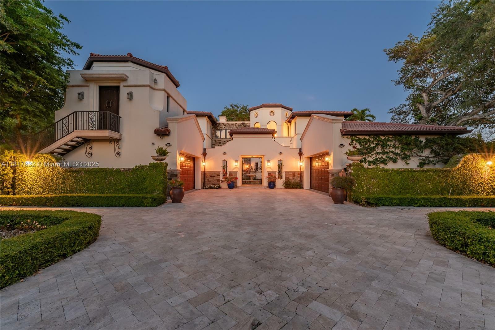 Property Photo: 9801 SW 60th Ct FL 33156