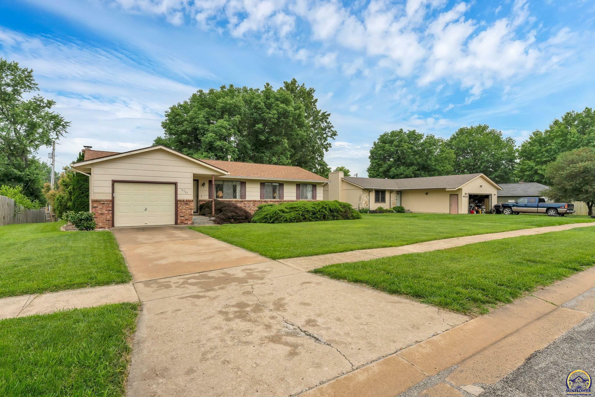 Property Photo: 6427 SW 28th St KS 66614