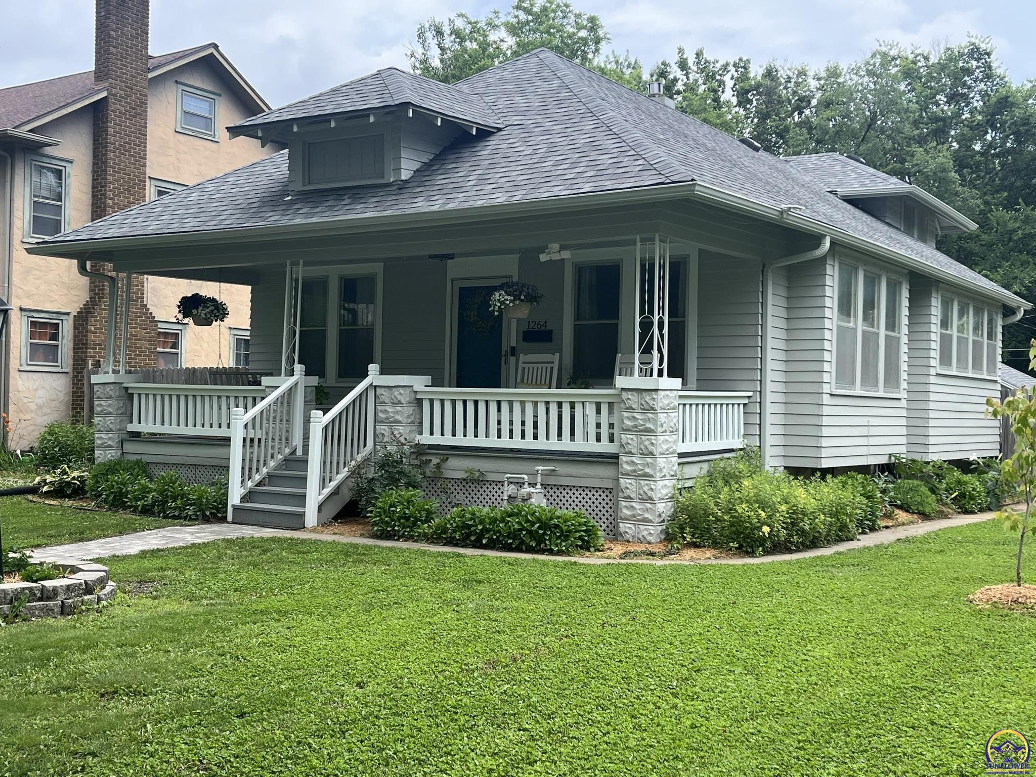 Property Photo: 1264 SW Boswell Ave KS 66604